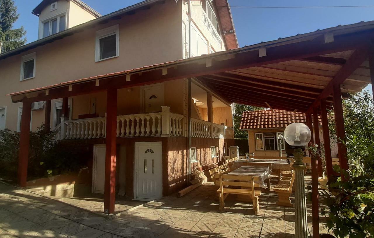 Aleksandar Vila Br Vrdnik Exterior foto